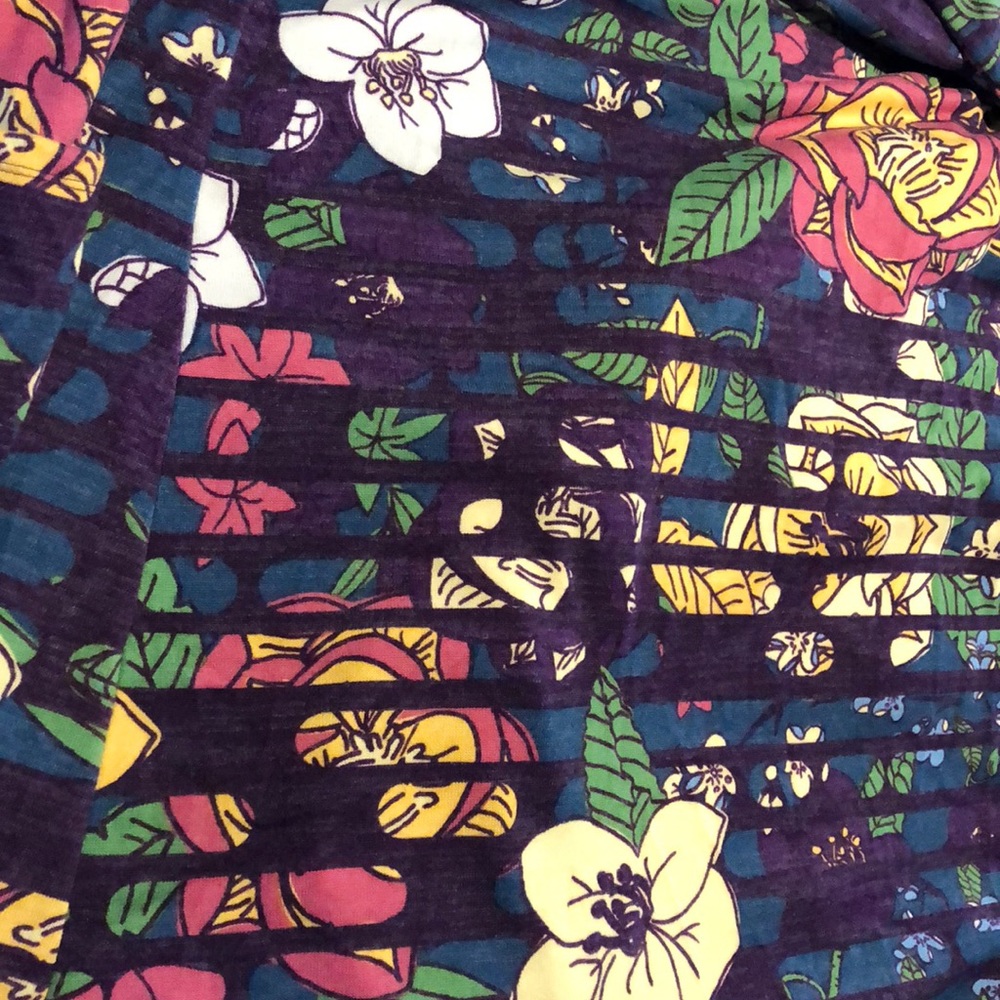 Excellent Condition L Sarah Lularoe Duster